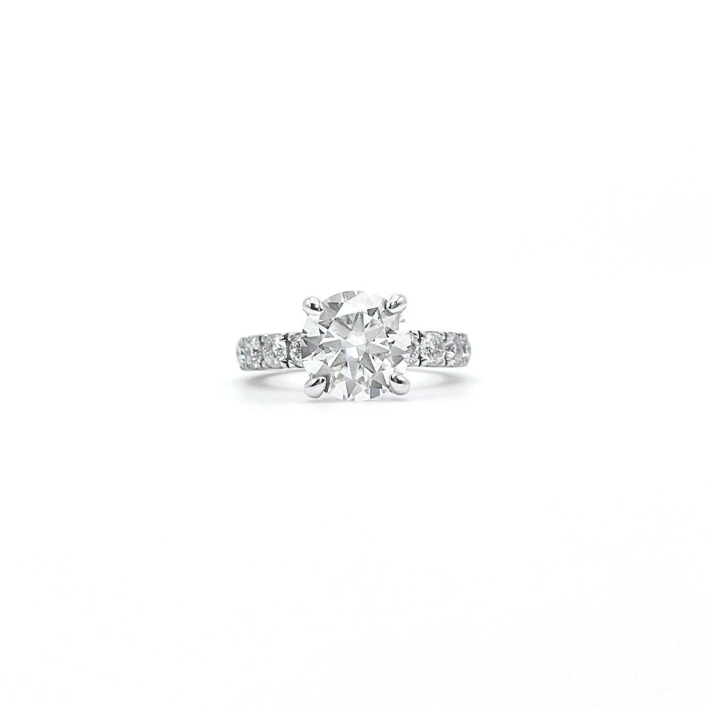 Round Cut Moissanite Ring