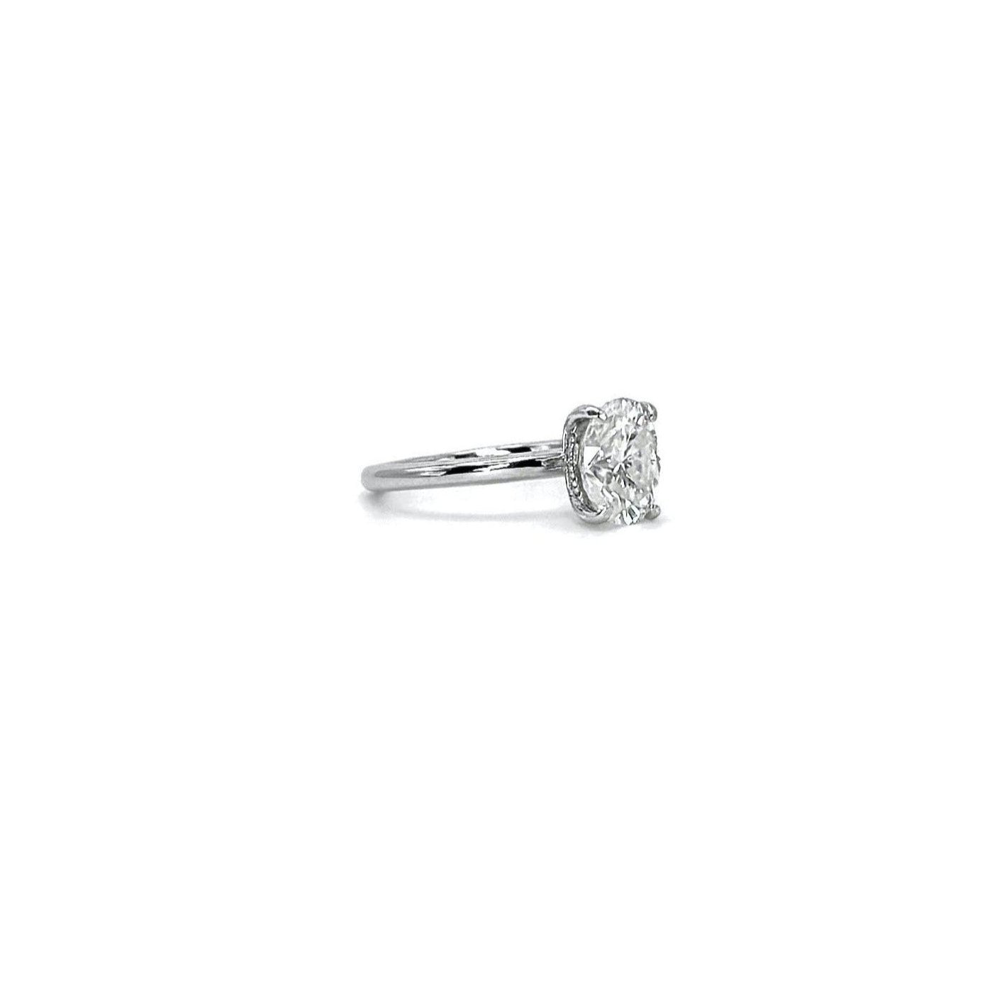 Oval Cut Moissanite Ring